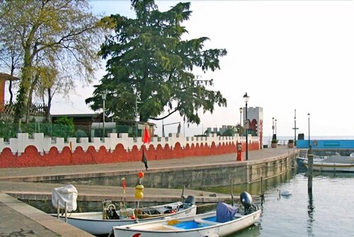 Hotel Francesco, Забронировать Отель Паденге-суль-Гарда Valtenesi del Garda