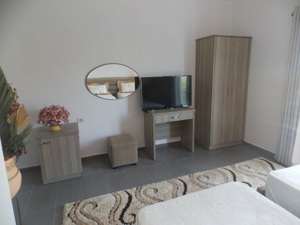 Hotel Irini