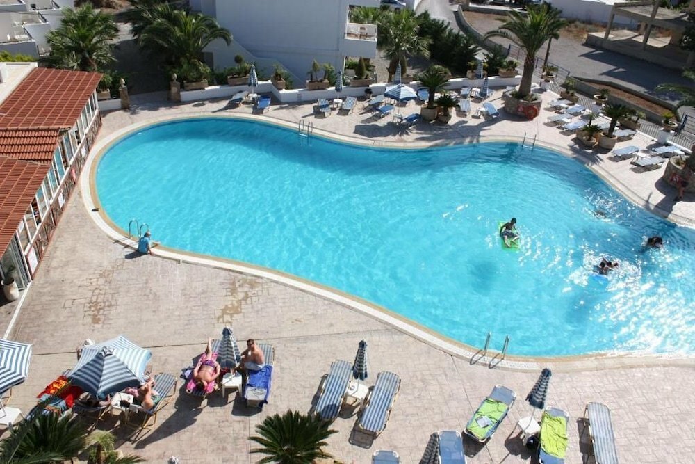 Pefkos Beach Studios & Apartments