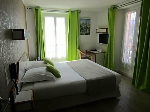 Fifi Moulin, Book Hotel Hoteller i Rhône-Alps med parkering, Parkering