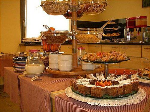 Holiday Inn Express Parma by IHG, Varaa Hotelli Parma hotellit, joissa on pysäköinti, Pysäköinti