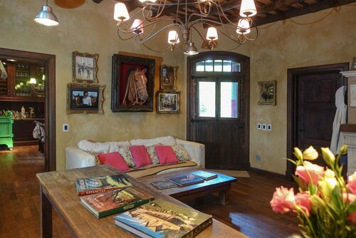 Haras de Charme, Брондау Қонақ үй Bernal Buenos Aires