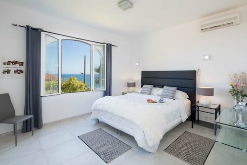 Villa Panorama, Забронировать Вилла Отели Эз с парковкой, рядом с Port of Villa Maris, Парковка