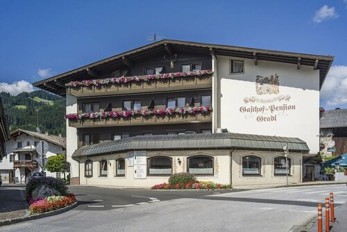 Hotel Restaurant Gradlwirt, Book Mini-hotel Hoteller i Tyrol med parkering, Parkering