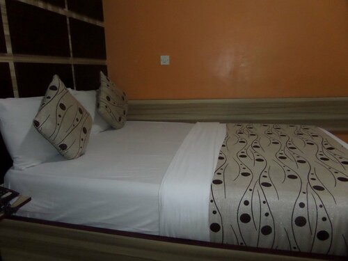 DownTown Royal Hotel, Varaa Hotelli Hotellit Lagos State aamiaisella, Aamiainen