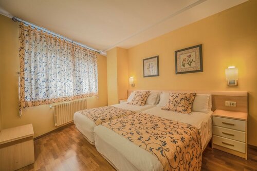 Apartaments Del Meligar, Забронировать Апартаменты/квартира Отели в центре Энкам, в центре