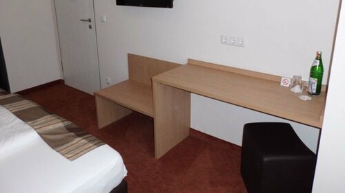 Hotel Sarah, 预订 酒店 海因斯贝格 北莱茵-威斯特法伦州