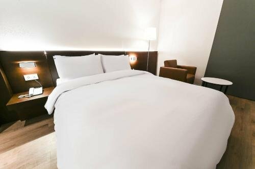 Golden River Hotel, Prenota Hotel Gwangmyeong Gyeonggi-do