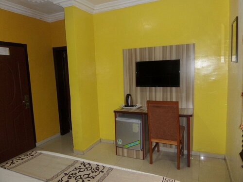 DownTown Royal Hotel, Varaa Hotelli Hotellit Lagos State aamiaisella, Aamiainen