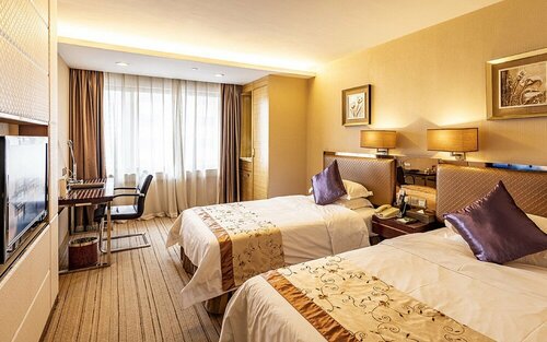 Guangzhou Easun Guotai Hotel, Rezerwuj Hotel Hotele w Kanton z Basenem, Basen