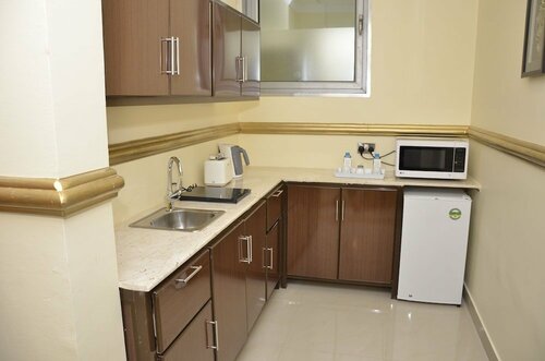 City Tower Hotel, Забронировать Отель Эль-Кувейт Кувейт, рядом с Souq Al Kuwait