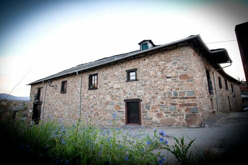 La Casa Grande Del Valle, Забронировать Отель Отели El Bierzo с бассейном, Бассейн