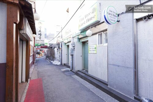 Elm Tree Guesthouse Myeongdong, Rezervovat Penzión Soul hotely s parkováním, Parkování