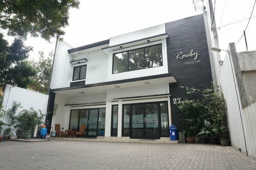 RedDoorz Plus at Buah Batu, Reservar Hotel Hotéis em West Java com Piscina, Piscina