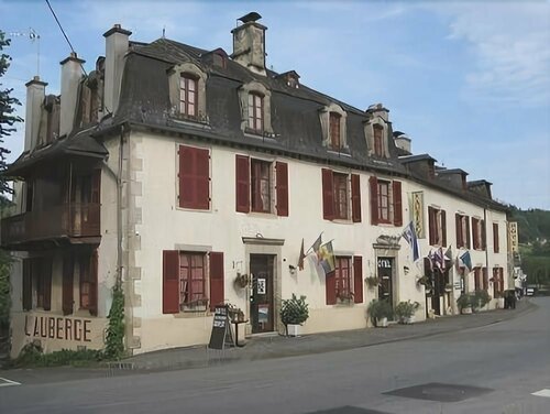 Logis Auberge De Forgès, Book Hostel / Vandrerhjem Forges Correze