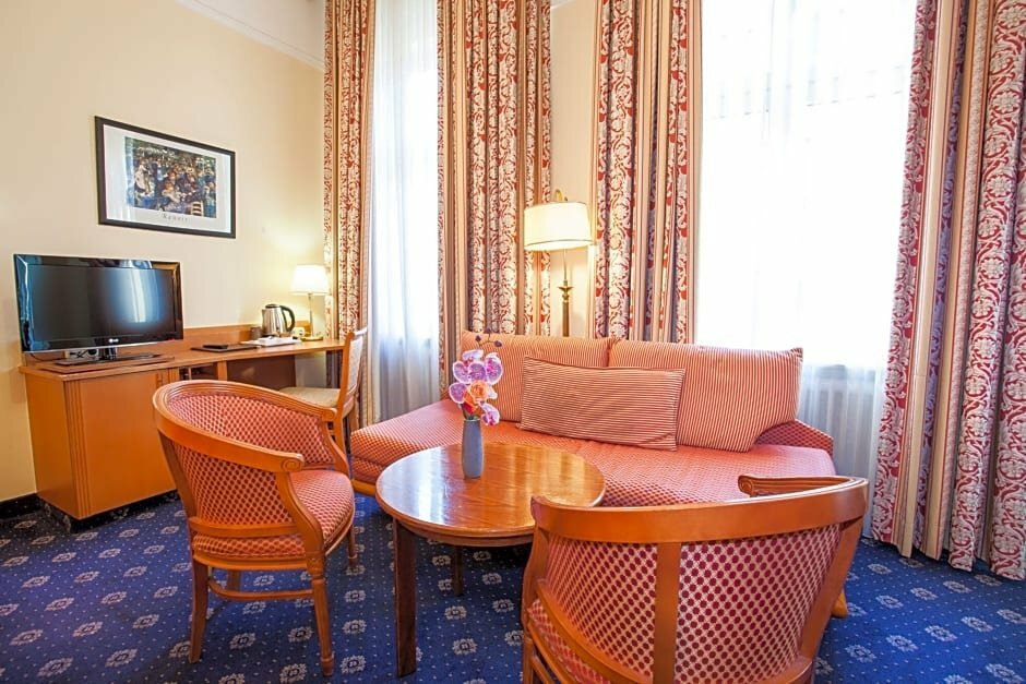 National Hotel