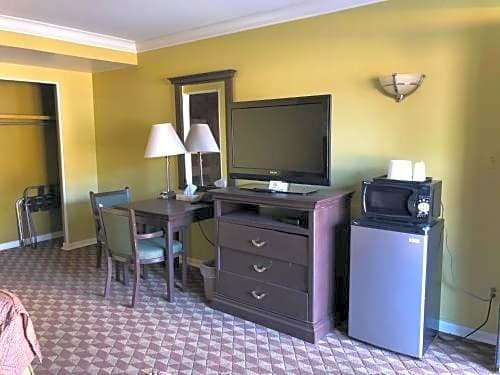 Spartan Motel - Rochester, Забронировать Мотель Рочестер-Хиллс 