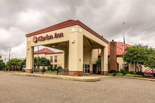 Clarion Inn Pittsburgh Cranberry, Забронировать Отель Крэнберри-Тауншип Пенсильвания