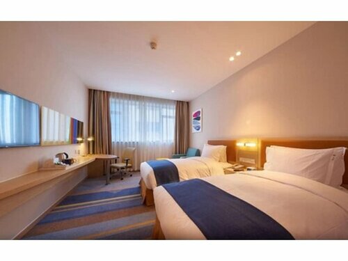 Holiday Inn Express Shanghai Zhenping by IHG, Забронировать Отель Отели Шанхая 3 звезды, 3*