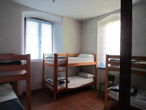 Albergue La Estación, Забронировать Хостел Недорогие отели Льянес, недорогие