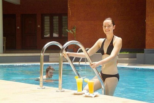 Deshadan Cliff and Beach Resort, Забронировать Курортный отель Отели штата Кералы с бассейном, Бассейн