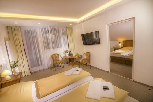 Wellness Hotel Astra, Забронировать Отель Отели Шпиндлерув-Млин с парковкой, рядом с Горнолыжный подъемник Святого Петра на горе План, Парковка