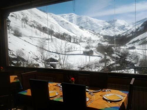 Posada La Vieja Escuela, Забронировать Гостевой дом Гостевые дома Valles Pasiegos, Гостевой дом