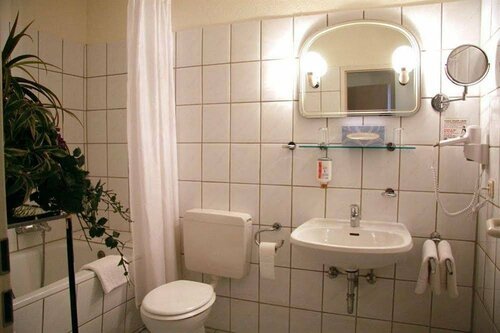 Hotel Alte Redaktion, Забронировать Отель Гефельсберг Северный Рейн-Вестфалия