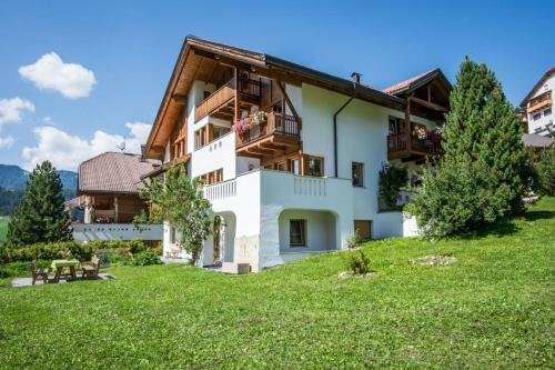 Apartments Tino, Забронировать Апартаменты/квартира Ла-Валле Альта Бадия