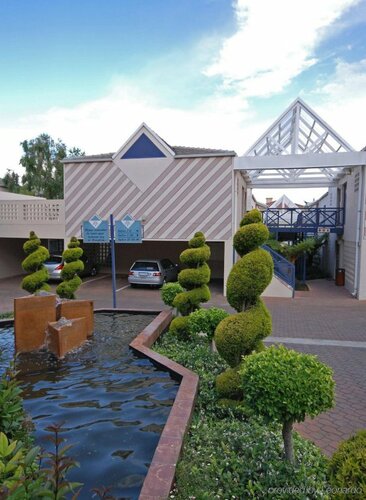 Courtyard Hotel Sandton, Забронировать Отель Отели Йоханнесбург 4 звезды, 4*