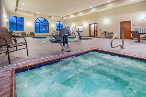 Holiday Inn Express & Suites Rocky Mount Smith Mountain Lake, Book Hotel Hoteller i Virginia med parkering, Parkering