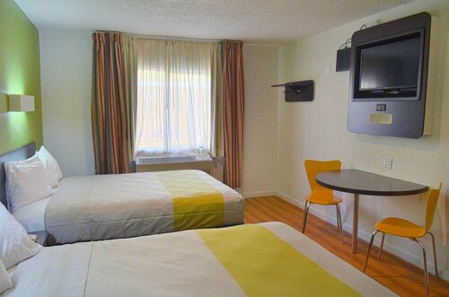 Discovery Inn, Đặt Khách sạn Modesto California