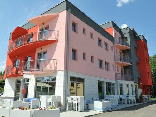 Hotel Ivona Medjugorje, Забронировать Отель Отели Меджугорья с бассейном, Бассейн