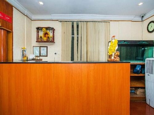 OYO 331 Hotel Skanda Shelters, Забронировать Отель Отели штата Карнатаки с парковкой, Парковка