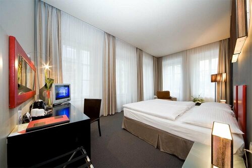 Prague Inn, Забронировать Отель Отели Праги с завтраком, рядом с Roxy Club, Завтраки