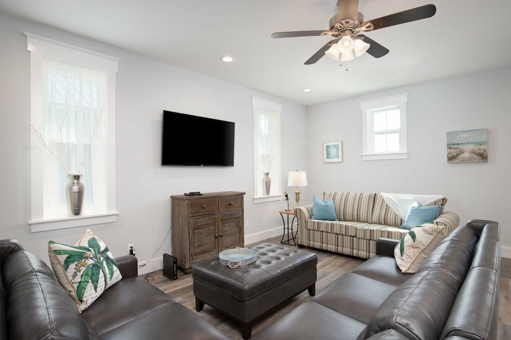 601 Lyndell Ln Pier Relaxation - Five Bedroom House