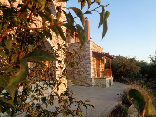 Menina Farm Kalamata Countryside, Prenota Agriturismo Kalamata Messinia