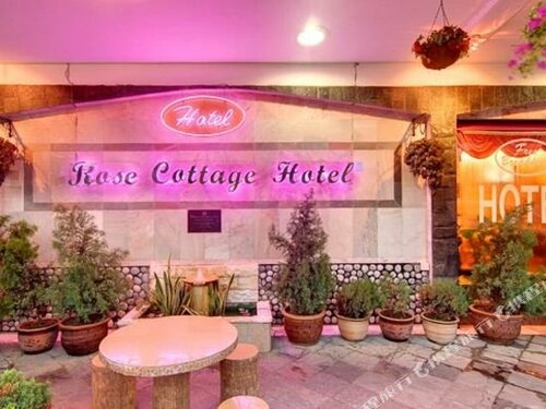 Rose Cottage Hotel Taman Johor Jaya, Rezerwuj Hotel Tanie hotele w Johor