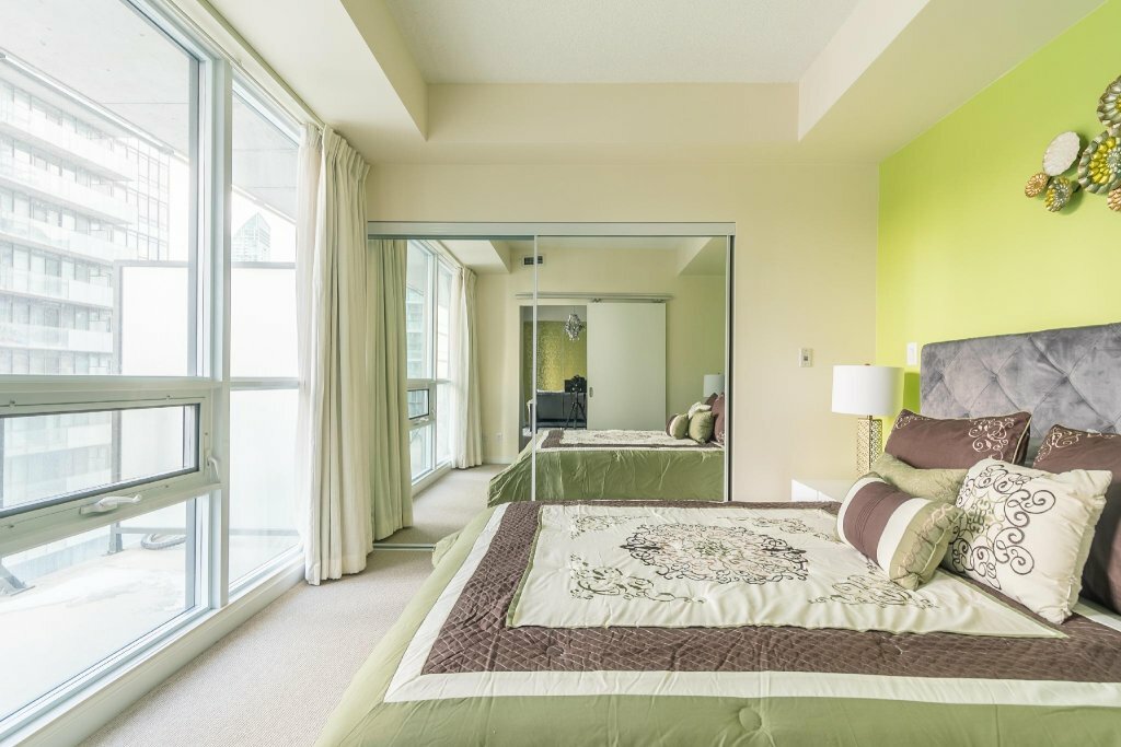 Simply Comfort. Amazing Downtown Apartments