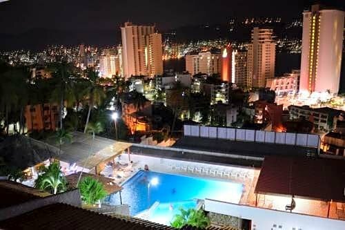 Hotel Yamba, Varaa Hotelli Guerrero hotellit, joissa on uima-allas, Uima-allas