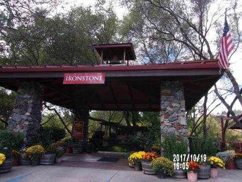 The Cub Inn B&B, Забронировать Отель «постель и завтрак» Гровленд Stanislaus National Forest