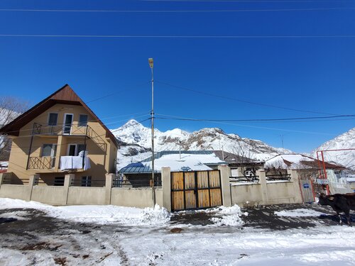 Mount Inn Kazbegi, Забронировать Хостел Хостелы Казбегский муниципалитета, Хостел