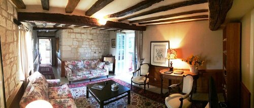 Château de Bournand B&B, Забронировать Отель Бурнан Вьен