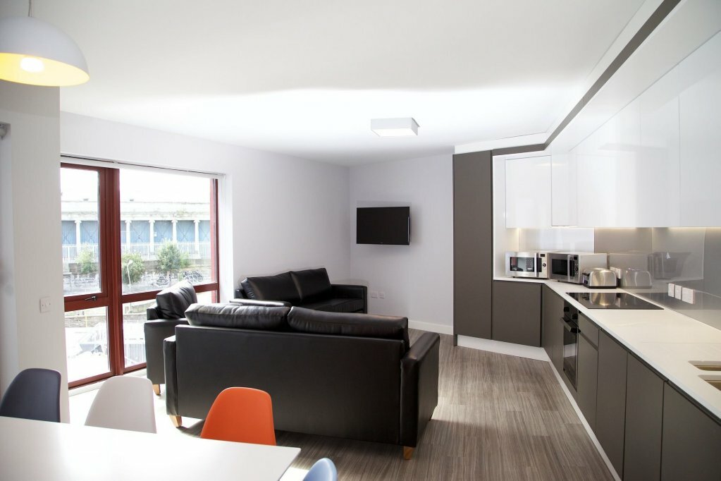 Broadstone Hall - City Centre