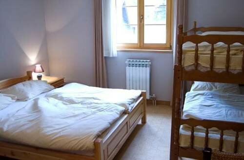 Hotel Snjesko, Забронировать Отель Отели Горнолыжного курорта Яхорина с парковкой, Парковка