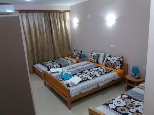 Nasteski Guest Rooms, Забронировать Гостевой дом Охрид Lake Ohrid, рядом с Автостанция Охрид