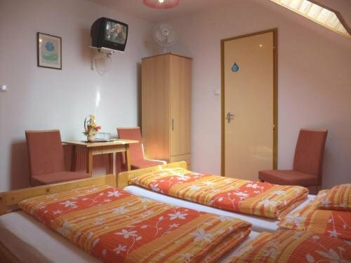 Herkules Panzió, Prenota Hotel Hotel economici a Western Transdanubia