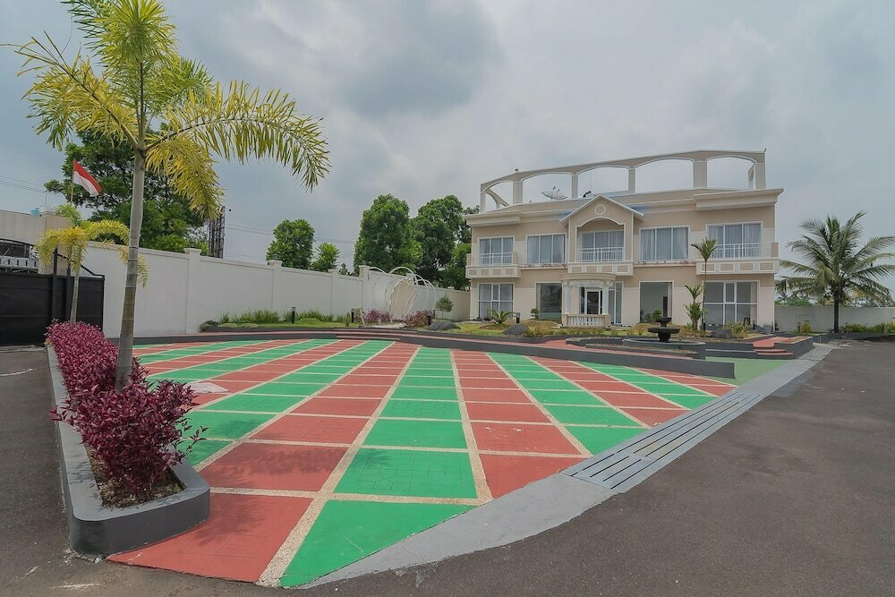 Villa Grand Mutiara Tasikmalaya by RedDoorz