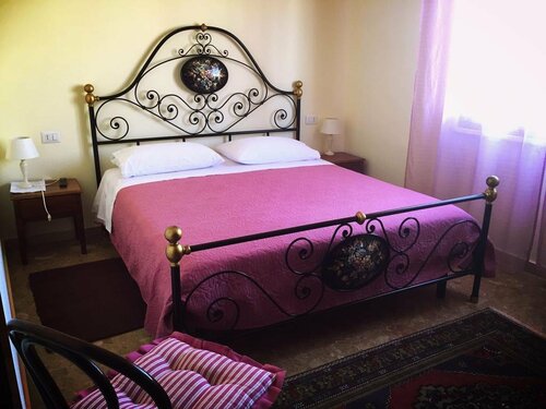 Bed & Breakfast La Casa Antica, Забронировать Отель Макомер Barbagia