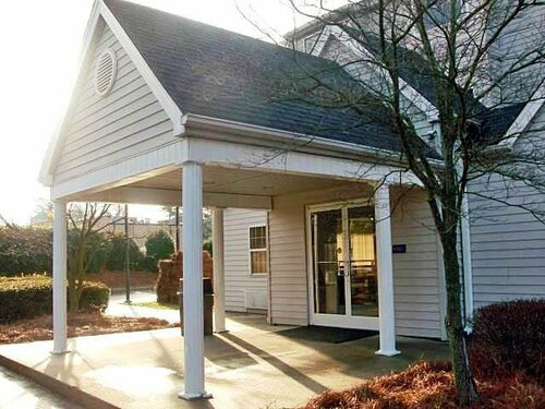 Motel 6 University, Đặt Nhà nghỉ ven đường University Place Bắc Carolina